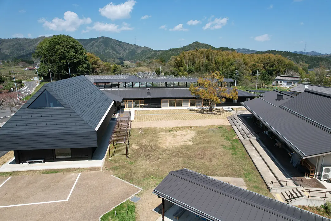 ★【里山交流研修センター】全景メイン写真.JPG